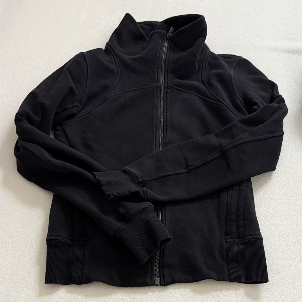 Lululemon scuba zip Women's Black Jacket soft thick fleece  sz 8